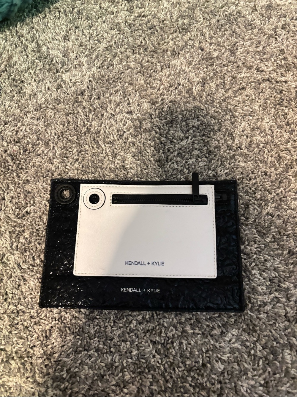 Kendall & Kylie Black and White Zip Card Pocket Wallet